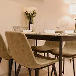 Homely Berlin - Huge Terrace, Modern, Quiet, Near Kudamm
