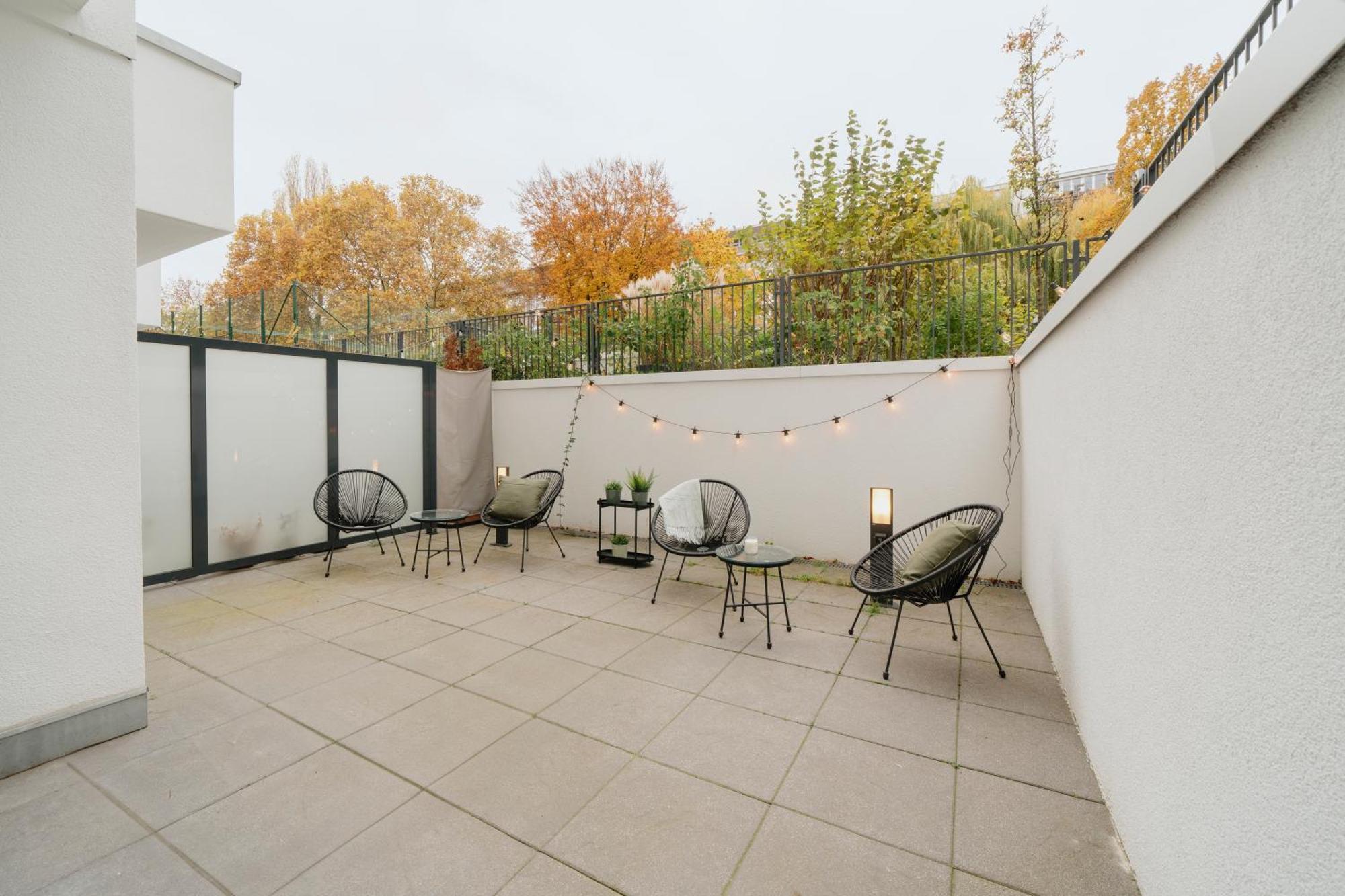 Homely - Huge Terrace, Modern, Quiet, Near Kudamm *