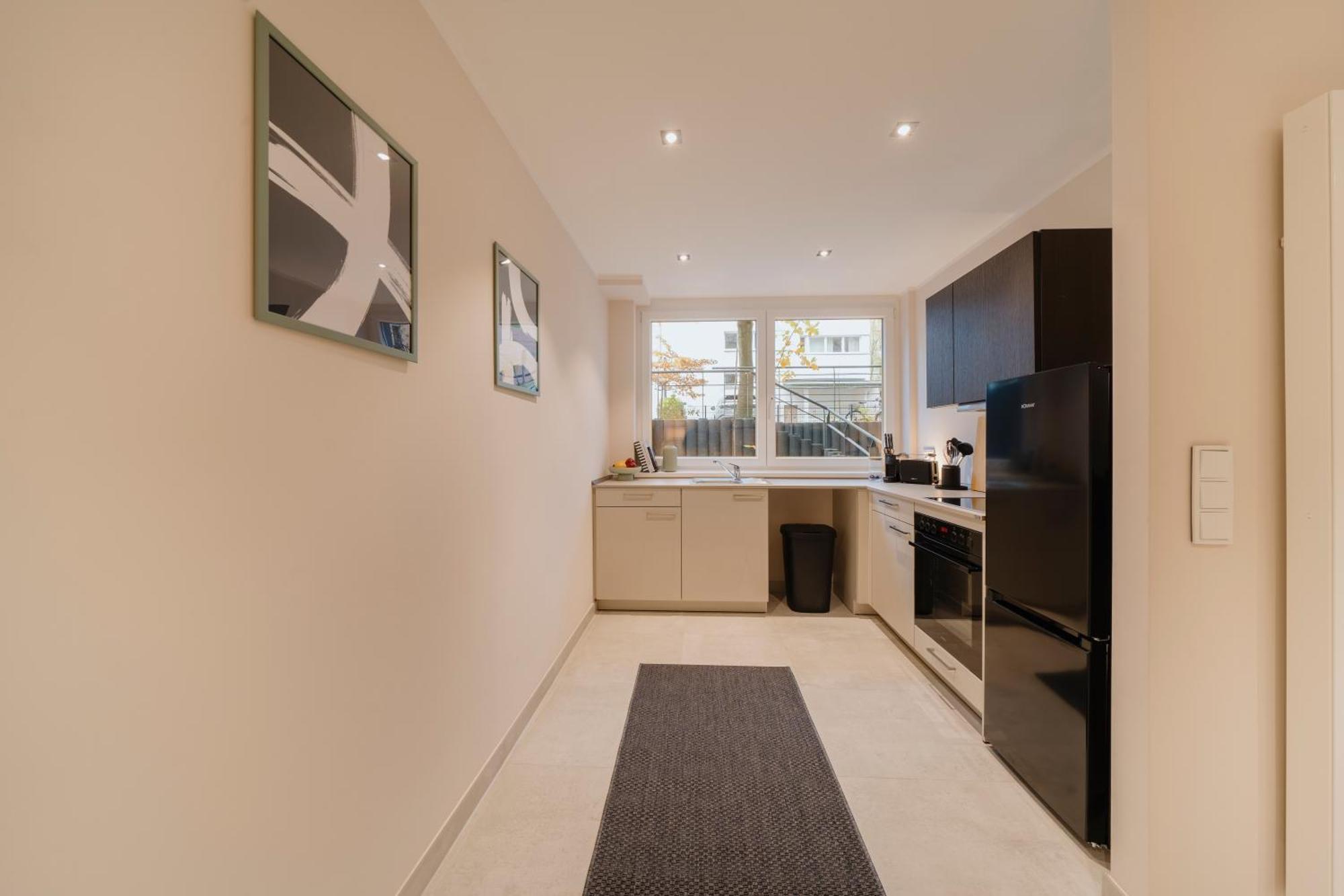 Homely - Huge Terrace, Modern, Quiet, Near Kudamm Apartamento Berlim