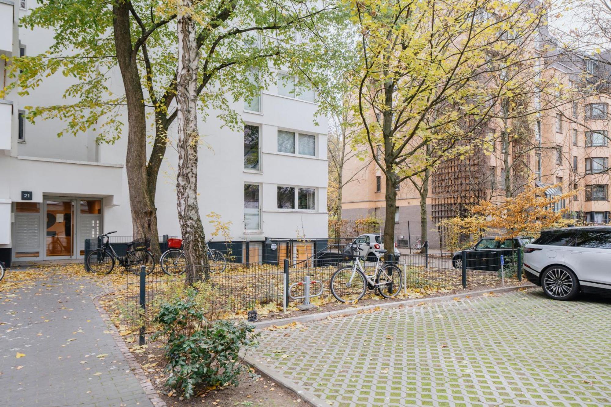 Homely - Huge Terrace, Modern, Quiet, Near Kudamm